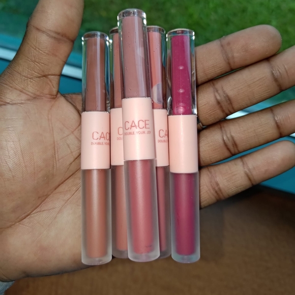 Lip glosses - Picture 5 of 6